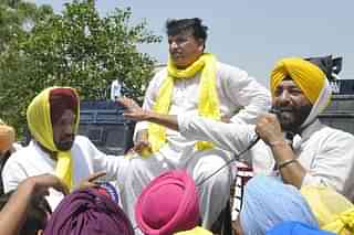 AAP leader Sukhpal Khaira (R) (Gurminder Singh/Hindustan Times via Getty Images)