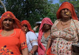 Women of Guda Bishnoi before and  after worship of life.&nbsp; 