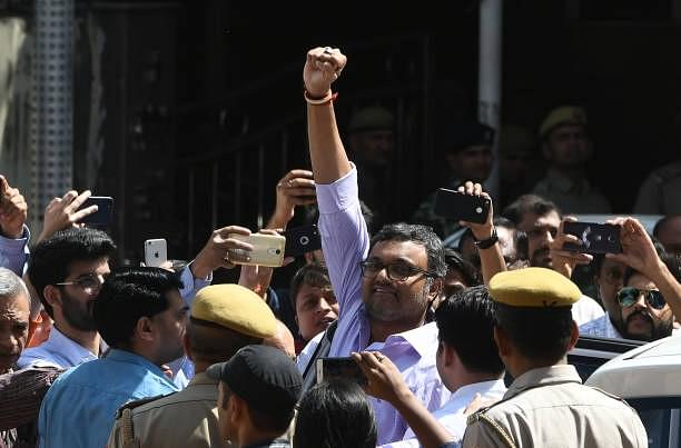 Karti Chidambaram being produced by CBI in the INX Media case at Patiala House Court in New Delhi. (Pankaj Nangia/India Today/Getty Images)