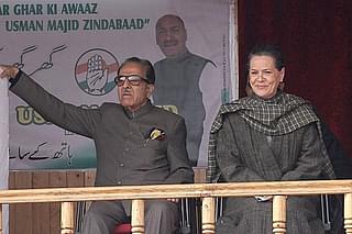 Saifuddin Soz (L) with Sonia Gandhi. (Waseem Andrabi/Hindustan Times via Getty Images)