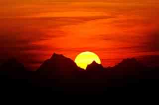 Sunrise on Himalaya (Abhijit Kar Gupta/Wikimedia Commons)