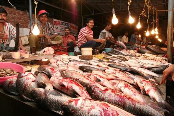 A fish market. (Sipra Das/The India Today Group/Getty Images)