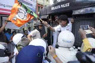 Protesting BJP supporters arrested by Kolkata Police. (Samir Jana/Hindustan Times via Getty Images)