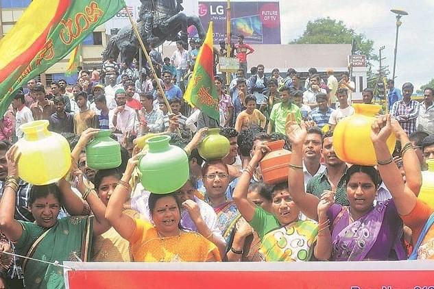 Women protest ‘step-motherly’ treatment of North Karnataka by the state government. (pic via Twitter)