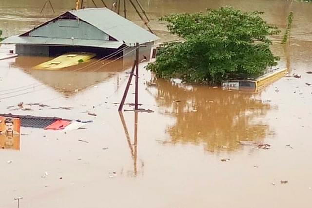 Flooding in Kerala (@amitabhk87/Twitter)