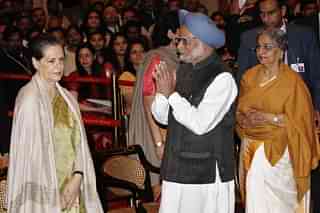 Former PM Manmohan Singh (C). (Ajay Aggarwal/Hindustan Times via Getty Images)