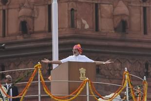 Prime Minister Narendra Modi addresses the nation during the Independence Day celebration at Red Fort in New Delhi. (Arvind Yadav/Hindustan Times via GettyImages) 