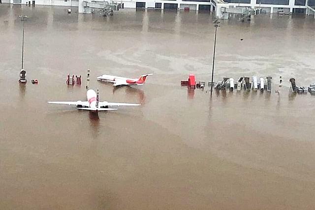 The Kochi airport during the floods. (pic via Twitter)