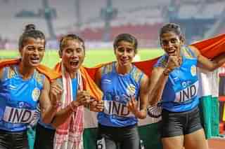 India’s medal winning relay team (@rahuldpawar/Twitter)
