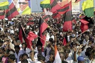 Tamil Nadu DMK (DIBYANGSHU SARKAR/AFP/Getty Images)