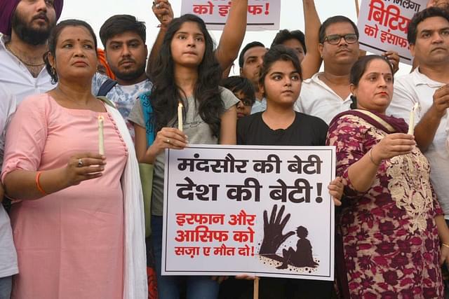 Protests demanding death penalty for the Mandsaur accused. (Sonu Mehta/Hindustan Times via Getty Images)