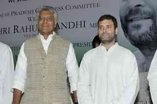 Sunil Jakhar (L) with Rahul Gandhi. (Gurpreet Singh/Hindustan Times via Getty Images)