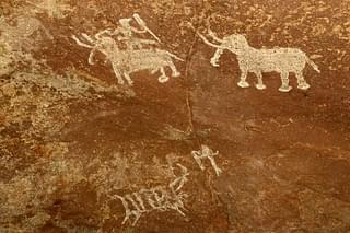 A prehistoric cave painting of Bhimbetka (Wikimedia Commons)