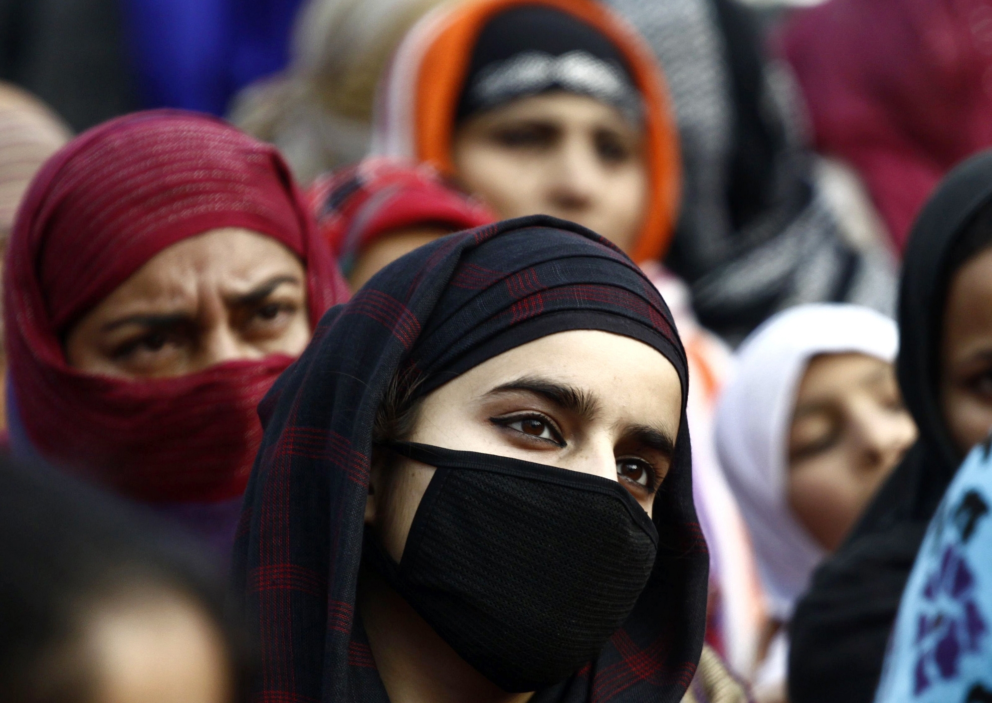 Kashmiri women in Srinagar. (Waseem Andrabi/Hindustan Times via Gett Images)&nbsp;