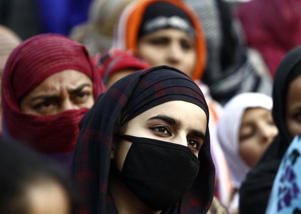Kashmiri women in Srinagar. (Waseem Andrabi/Hindustan Times via Gett Images) 