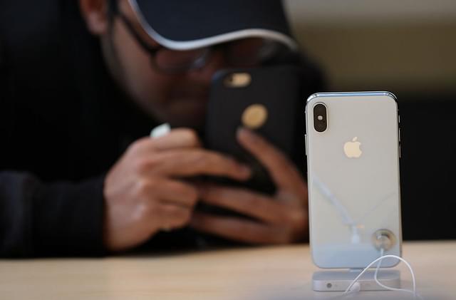An Apple iPhone X. (Justin Sullivan/Getty Images)