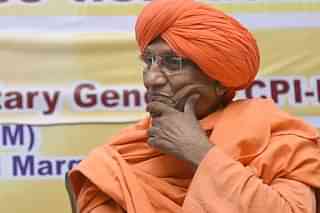 For a <i>swami</i> wearing saffron, it does not even occur to social activist Swami Agnivesh that Sabarimala is an exception and not the rule about female exclusion from temples. (Sonu Mehta/Hindustan Times via Getty Images)