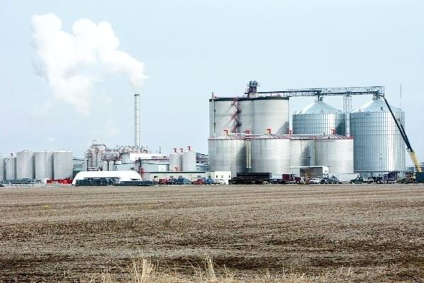 An ethanol plant (Wikimedia Commons)
