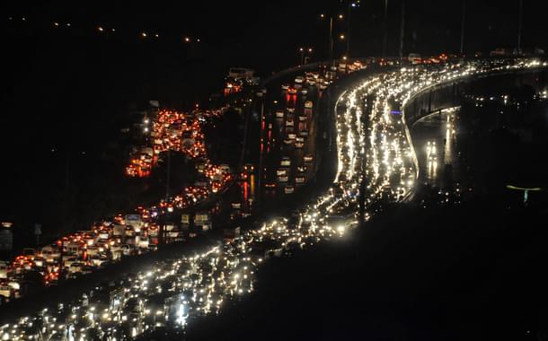 Vehicles stuck in long traffic jam at Delhi-Gurgaon expressway. (Parveen Kumar/Hindustan Times via Getty Images) 
