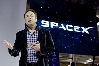 SpaceX chief executive officer Elon Musk unveils the company’s new manned spacecraft, The Dragon V2, designed to carry astronauts into space during a news conference in&nbsp; California.&nbsp; (Kevork Djansezian/GettyImages)&nbsp;