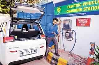 Electric Vehicle Charging Station (Pradeep Gaur/Mint via Getty Images)<a href="javascript:void(0)"></a>