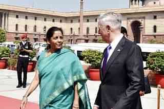 Indian Defence Minister Nirmala Sitharaman receives U.S. Defence Secretary Jim Mattis at South Block on 26 September 2017. (Ajay Aggarwal/Hindustan Times via Getty Images)&nbsp;