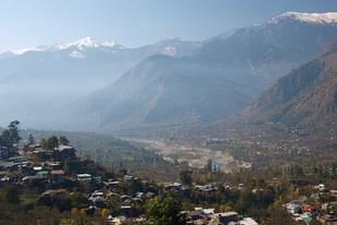 Himalayas from Kullu Valley, Himachal Pradesh. (Creative Commons) 
