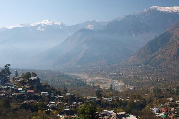 Himalayas from Kullu Valley, Himachal Pradesh. (Creative Commons) 