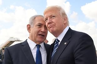 Israeli Prime Minister Benjamin Netanyahu speaks with US President Donald Trump. (Kobi Gideon/GPO via Getty Images)