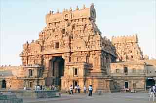 A Chola temple (Wikimedia Commons)