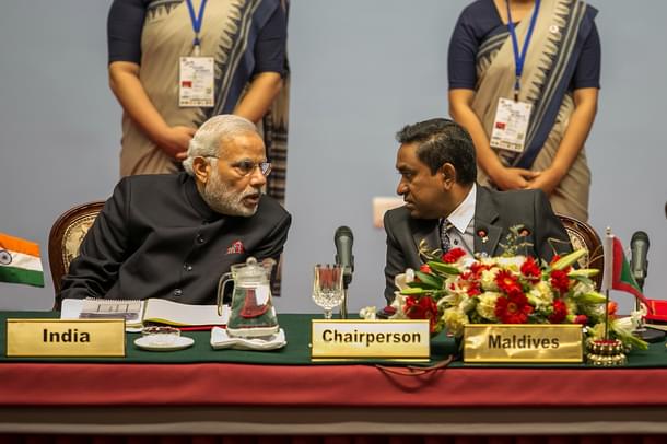 Narendra Modi, Prime Minister of India, speaks to Abdulla Yameen, President of the Maldives during the inaugural session of the 18th SAARC Summit. (Narendra Shrestha - Pool/Getty Images) 
