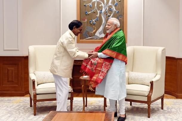 Telangana CM K Chandrashekhar Rao with PM Modi. (piv via Twitter) 