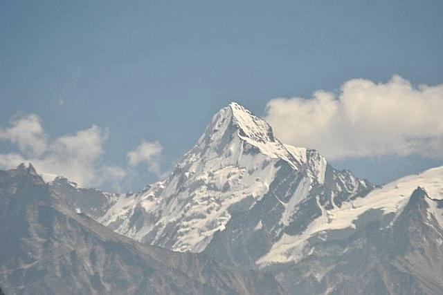 Sudarshan Peak near Raktvan valley [By Atudu | Wikimedia Commons]