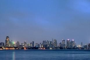 Worli skyline as seen from Bandra (Image by Yogendra174)<br>