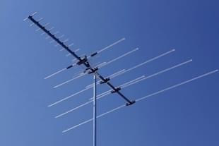 TV Antenna (Pluton16/Wikipedia)