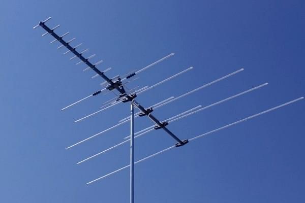 TV Antenna (Pluton16/Wikipedia)