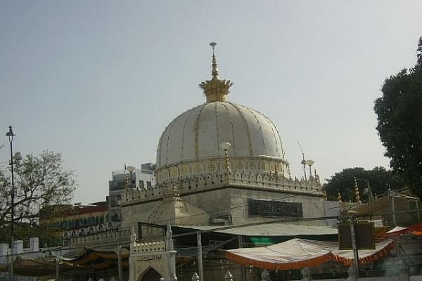 Dargah of Moinuddin Chishti, Ajmer, (Shahnoor Habib Munmun/Wikimedia Commons)