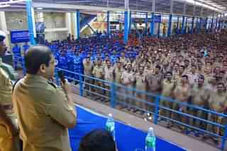 A Kerala DGP addressing policemen at Sabarimala (Image credit: Travancore Devaswom Board/Twitter)