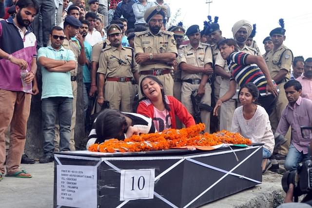 Maoist Killed Jawan Family Mourning (Shyam Sharma/Hindustan Times)&nbsp;