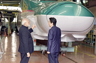 PM Modi with Japanese PM Shizo Abe at Kawasaki Heavy Industries’ Hyogo Plant in Japan. (pic via PIB)&nbsp;