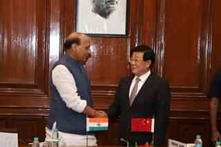 Indian Home Minister with State Councilor and Minister of Public Security of China, Mr. Zhao Kezhi&nbsp; (@RajnathSingh/Twitter)