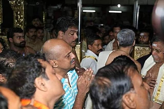 IGP Sreejith found shedding tears while offering prayers at the Ayyappa sanctum in Sabarimala(Pic: Twitter)