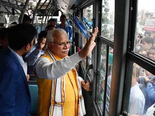 Haryana Chief Minister M L Khattar with other officials. (Yogendra Kumar/Hindustan Times via GettyImages)&nbsp;