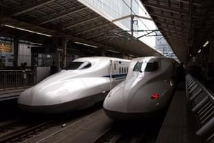 Shinkansen bullet trains at Tokyo Train Station (Carl Court/Getty Images)