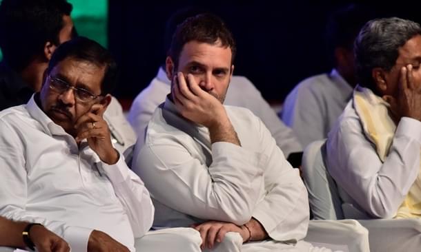 Congress President Rahul Gandhi and Karnataka Chief Minister Siddaramaiah. (Arijit Sen/Hindustan Times via Getty Images) 