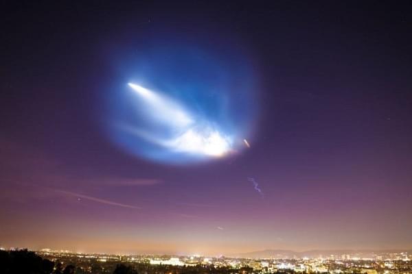 The Falcon 9 launch as seen from Los Angeles city. (pic via Twitter)