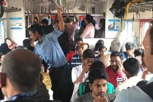 DEMU Trains Between Carmelaram and Yeswantpur  running full. Image courtesy of (@dhruva91/Twitter)