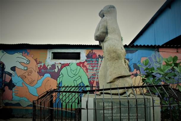 A mother holding a dead child ... a monument in Bhopal
