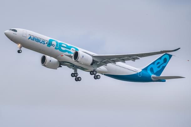 Airbus A330neo during its first flight on 19 October 2017 in Toulouse, France. (Alex Cheban/Wikimedia Commons) 
