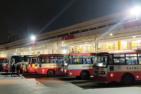 KSRTC buses standing in a depot (@nirbhaavuka/Twitter)